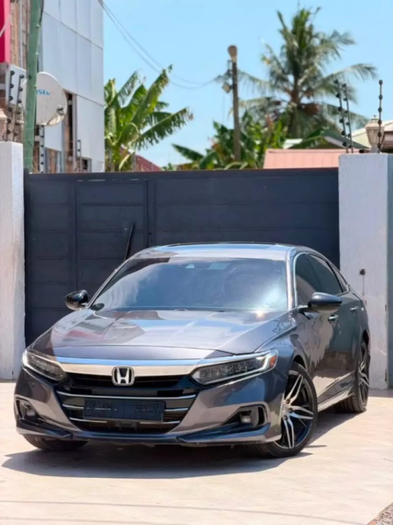 Honda Accord   - 2021