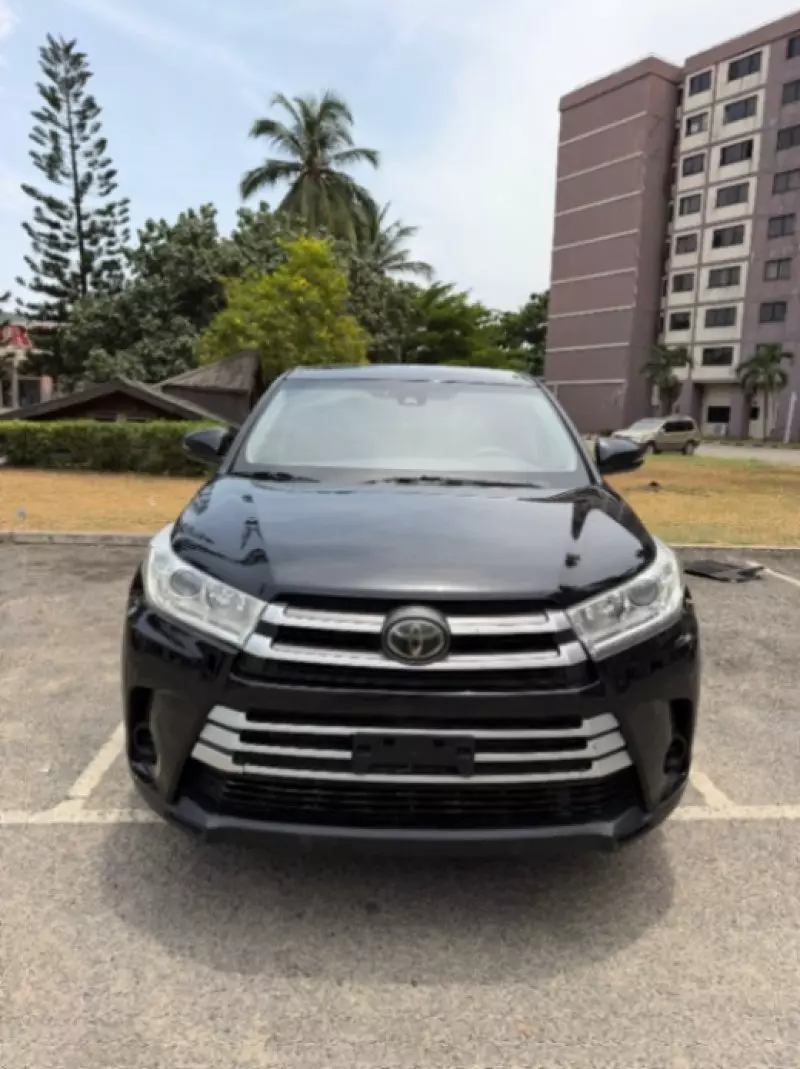 Toyota Highlander   - 2017
