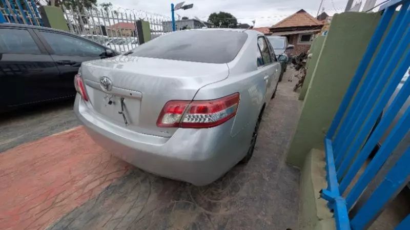TOYOTA Camry   - 2011
