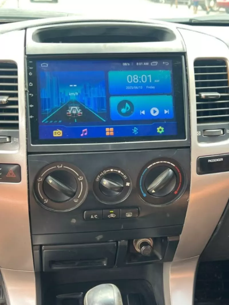 TOYOTA Prado   - 2010