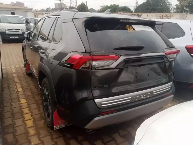 Toyota Rav 4 8AT 2.5l (Adventure Grade)   - 2019