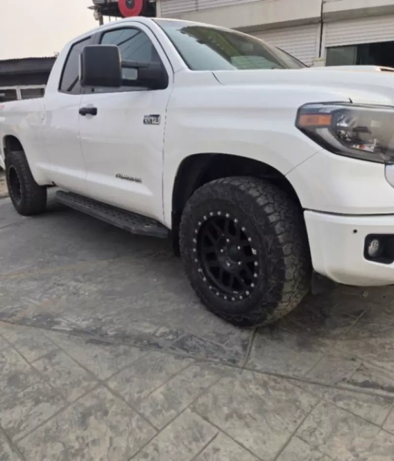 TOYOTA Tundra   - 2020