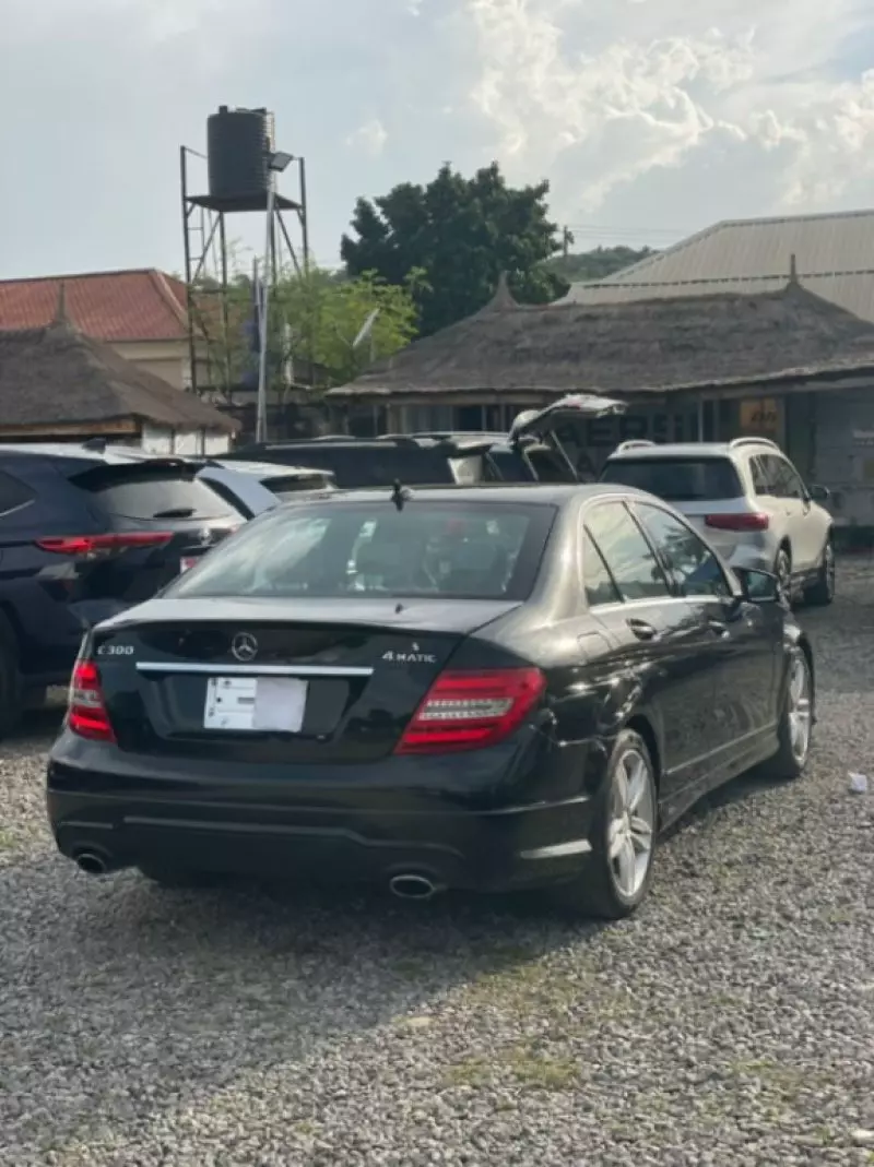 Mercedes-Benz C 300   - 2013