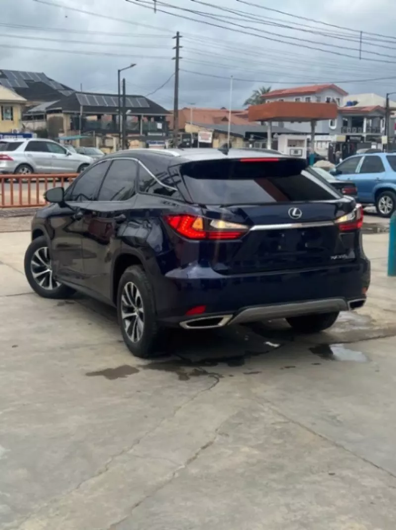 Lexus RX   - 2022