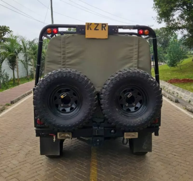 Land Rover Defender   - 1988