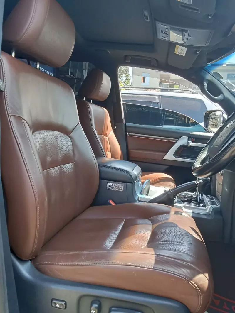 Toyota Landcruiser   - 2016