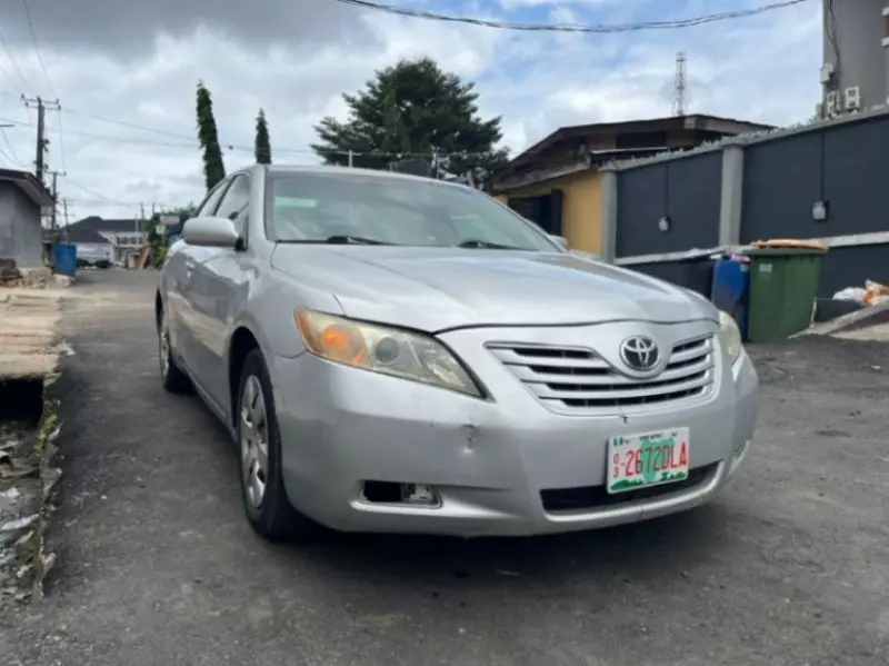 TOYOTA Camry   - 2009