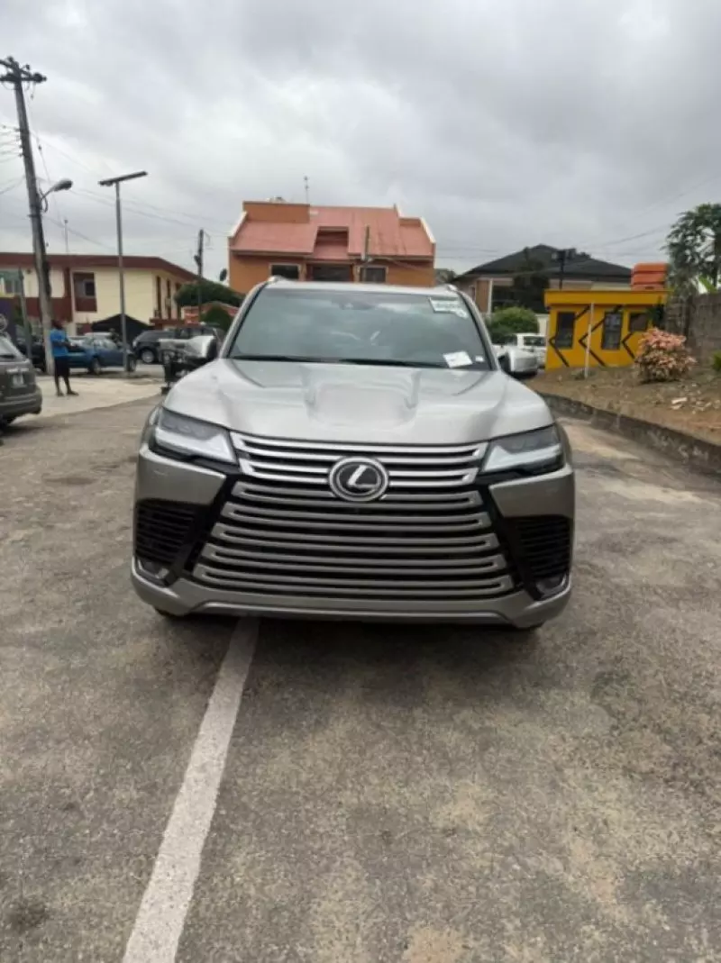 Lexus LX 600   - 2023
