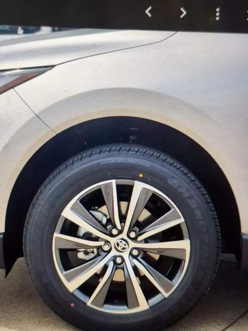 TOYOTA Venza - 2024
