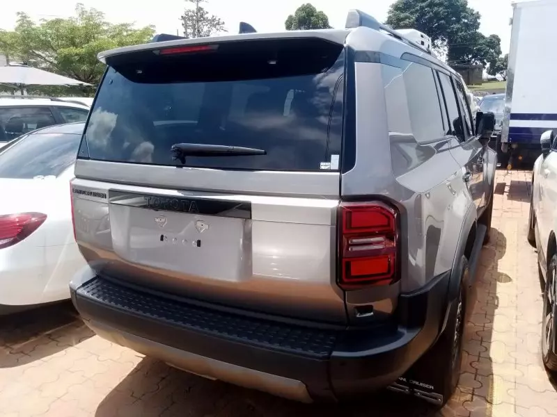 Toyota Landcruiser Prado   - 2024