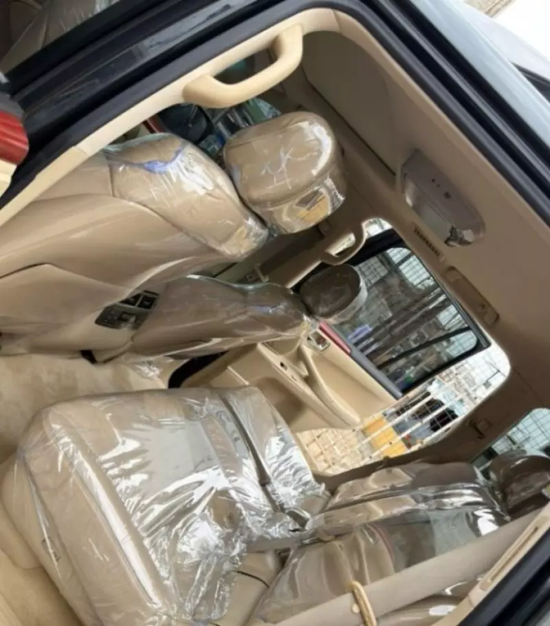 Lexus LX   - 2009