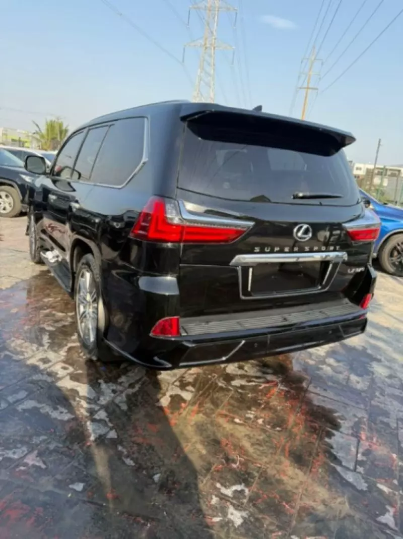 Lexus LX   - 2016