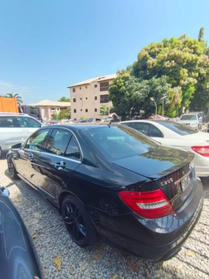 Mercedes-Benz C 300   - 2013
