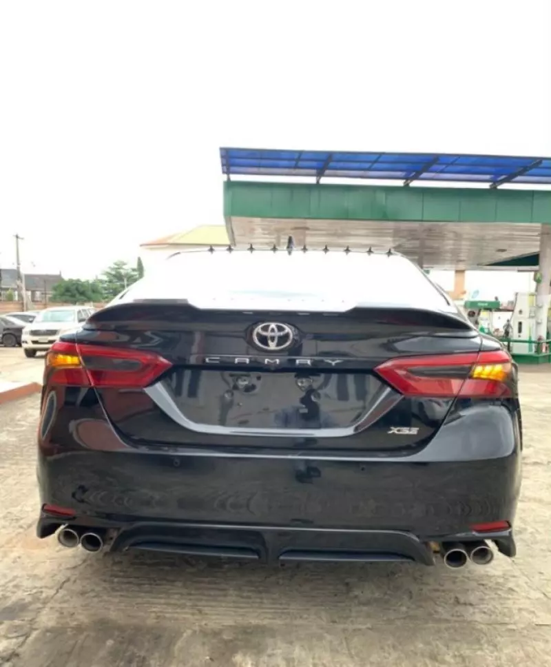 TOYOTA Camry   - 2018