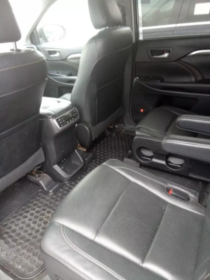 Toyota Highlander   - 2017