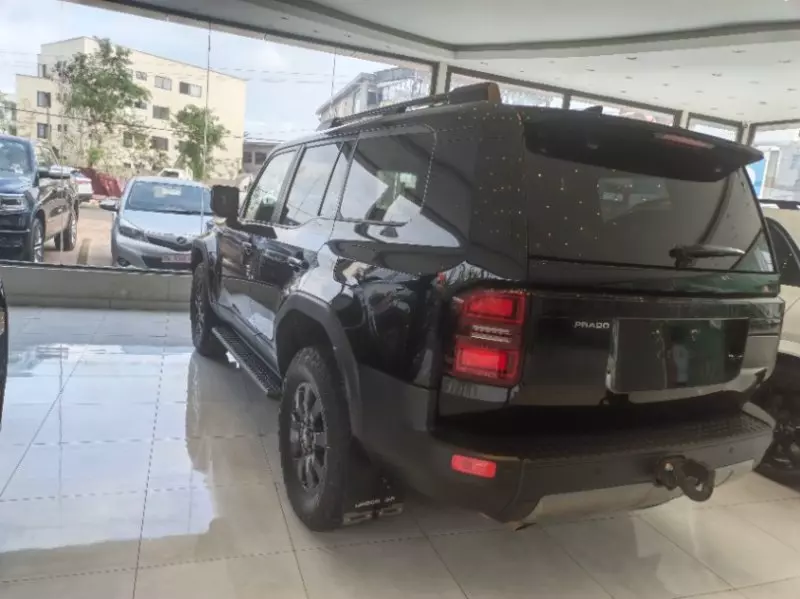 TOYOTA Prado VX   - 2025