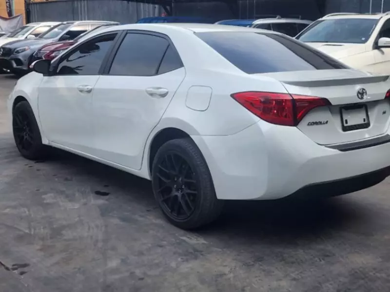 Toyota Corolla   - 2017