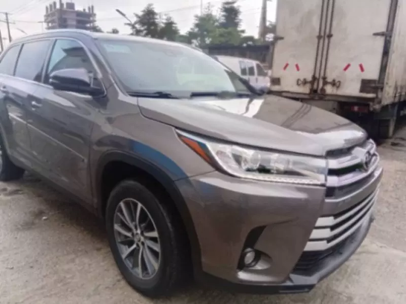 TOYOTA Highlander   - 2019
