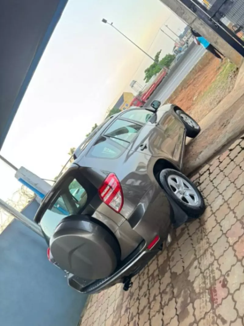 Toyota RAV 4   - 2010