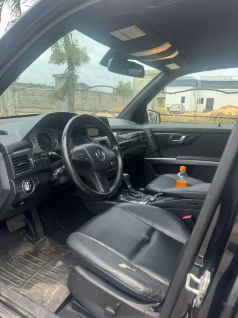 Mercedes-Benz GLK 350   - 2012