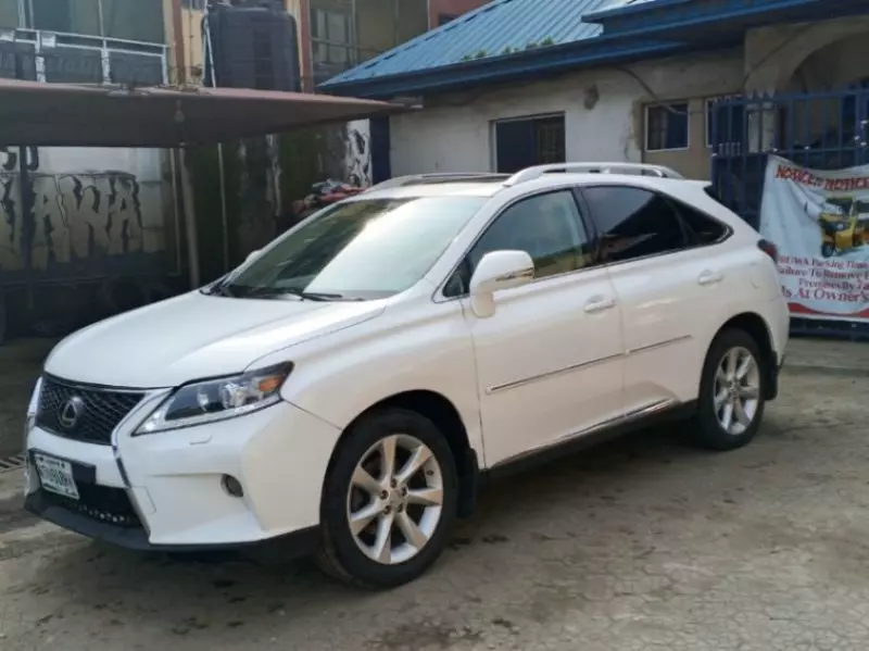 Lexus RX   - 2010