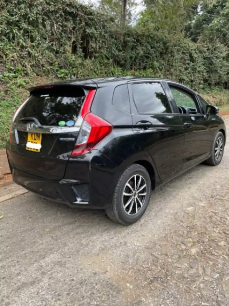 Honda Fit   - 2016