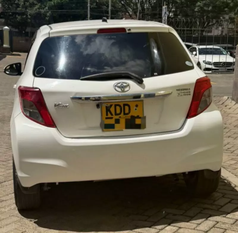 Toyota Vitz   - 2014
