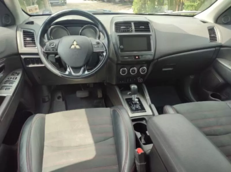 Mitsubishi OUTLANDER   - 2017