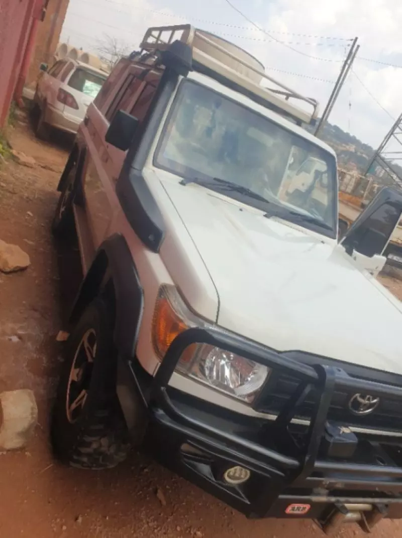 Toyota Land Cruiser   - 2017
