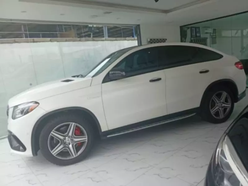 Mercedes-Benz GLE 63 AMG - 2016