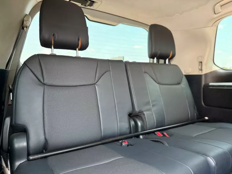 Toyota Land Cruiser V8   - 2012
