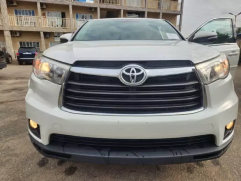 TOYOTA Highlander   - 2015