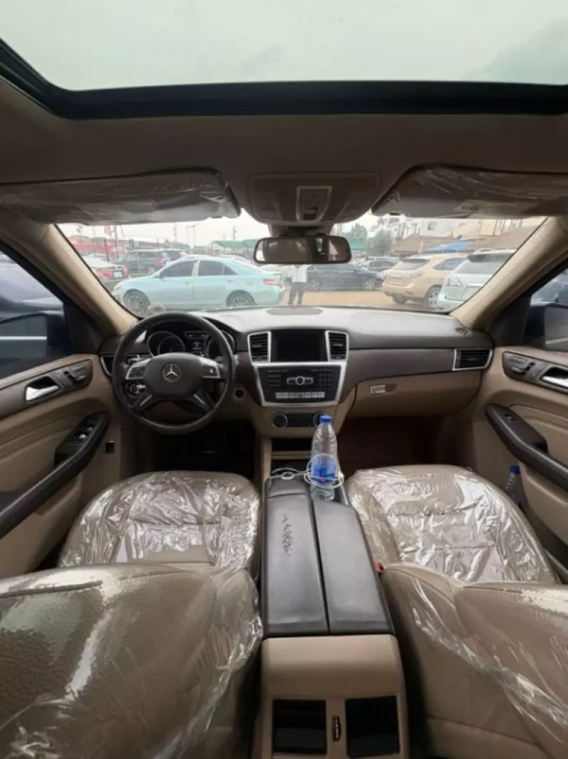 Mercedes-Benz ML-Class - 2012