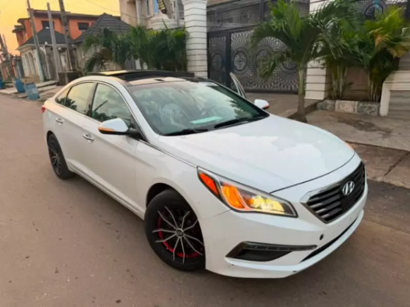 Hyundai Sonata   - 2015