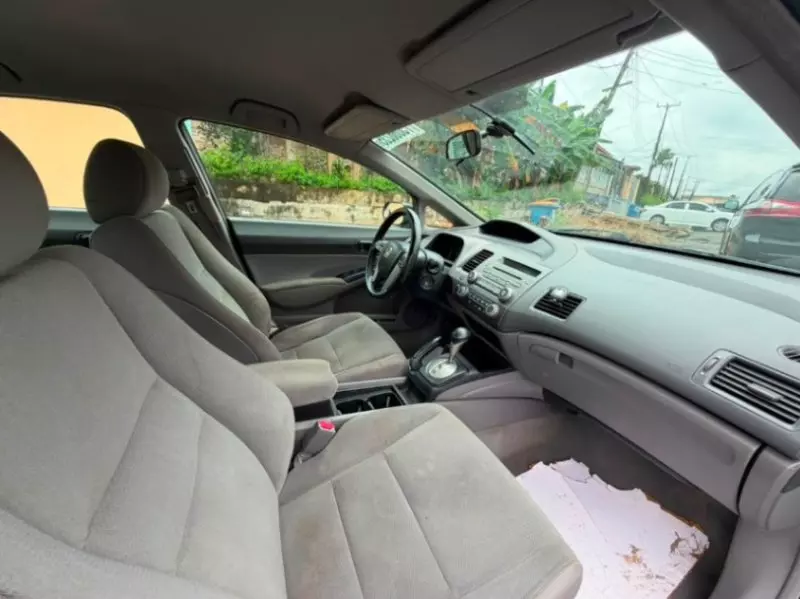 Honda Civic   - 2011