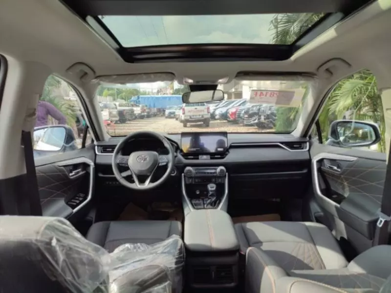 TOYOTA RAV 4   - 2025
