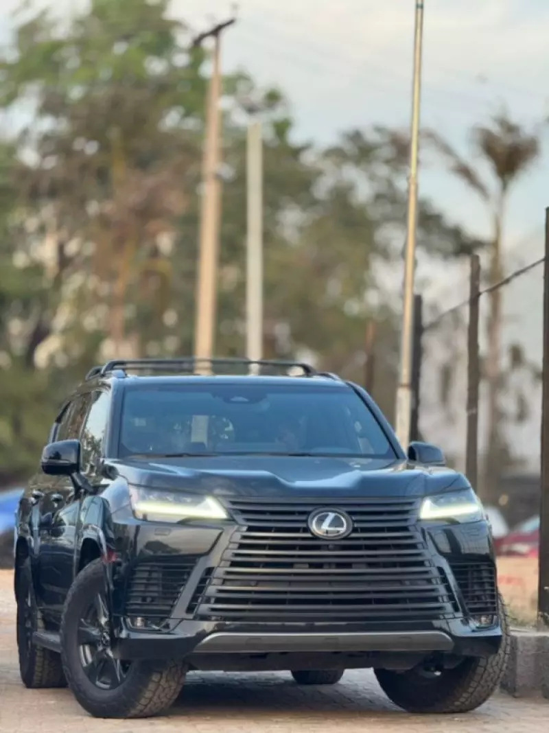 Lexus LX   - 2025