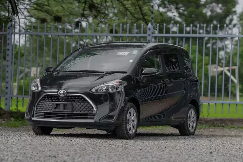 TOYOTA Sienta   - 2020
