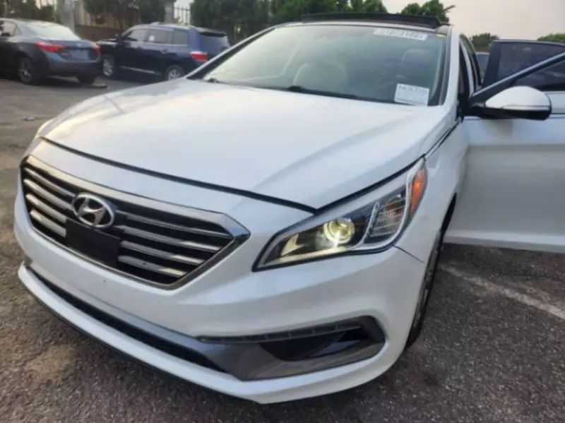 Hyundai Sonata   - 2016