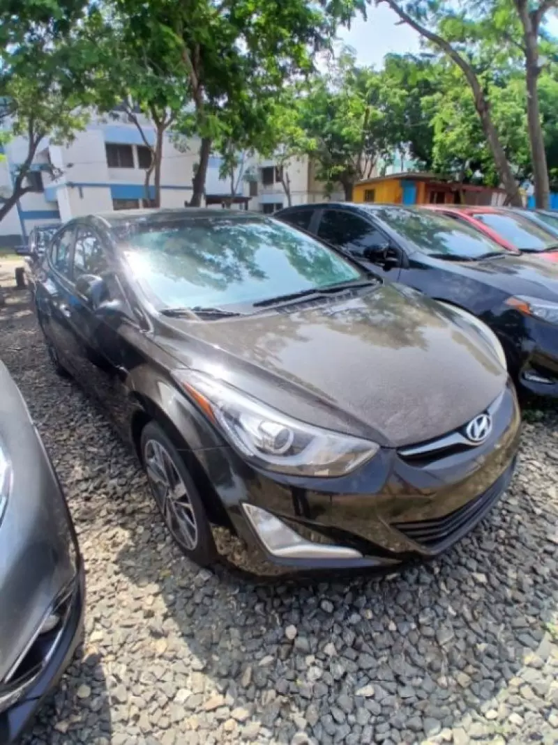 Hyundai Elantra - 2016