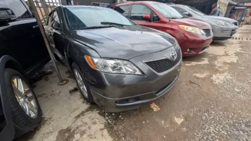 Toyota Camry - 2008