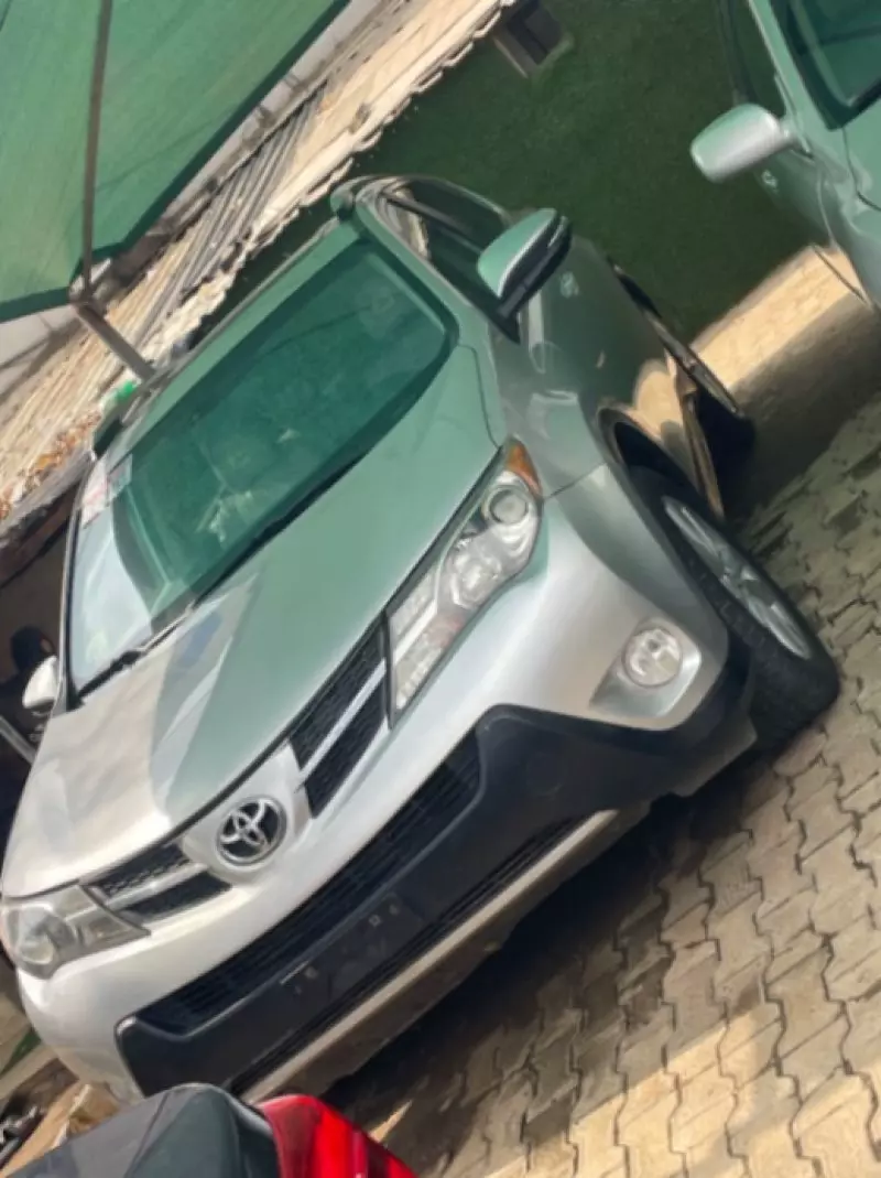 Toyota RAV4   - 2013