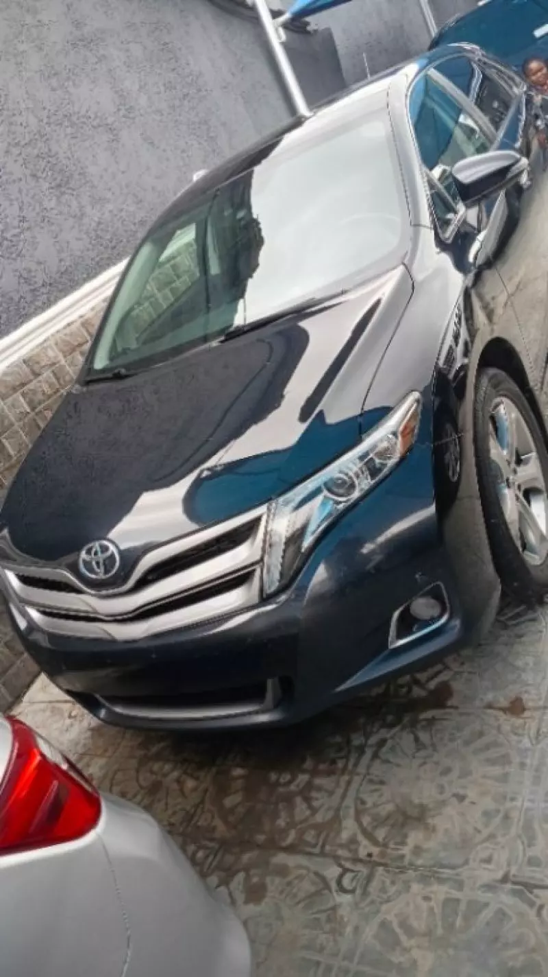 Toyota Venza   - 2014