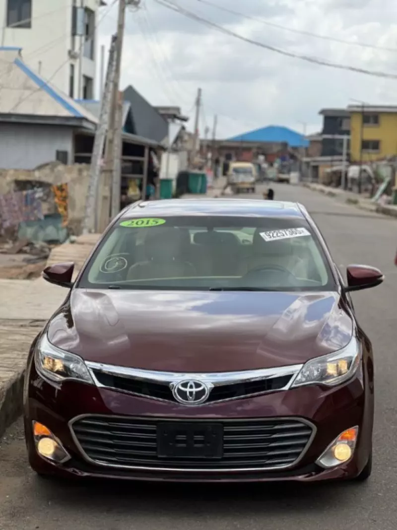Toyota Avalon   - 2015