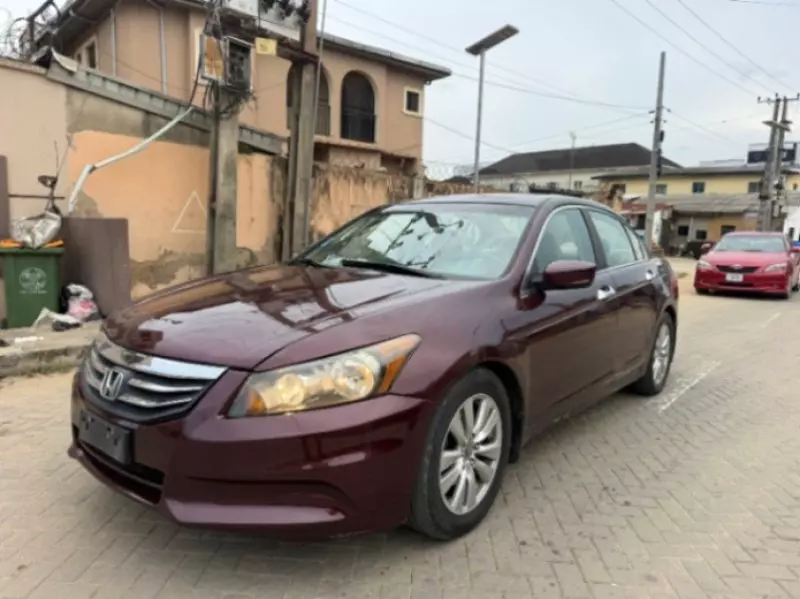 Honda Accord - 2012