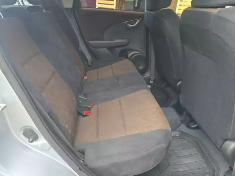 Honda Fit shuttle    - 2014
