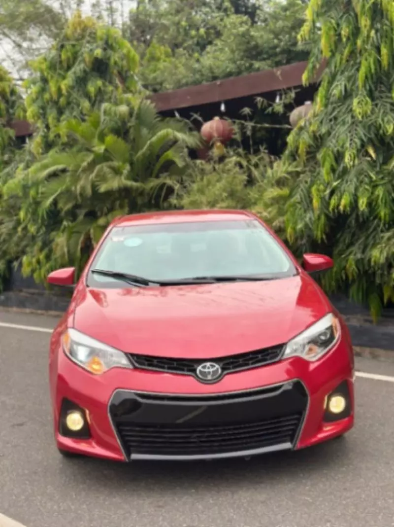 Toyota Corolla   - 2015