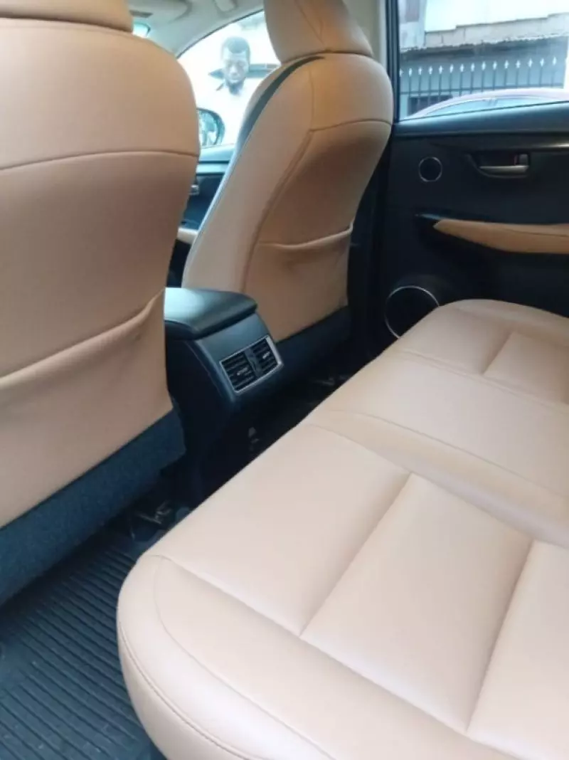 Lexus NX   - 2016