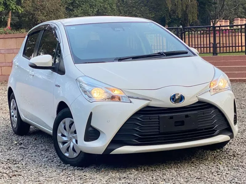 TOYOTA Vitz   - 2019