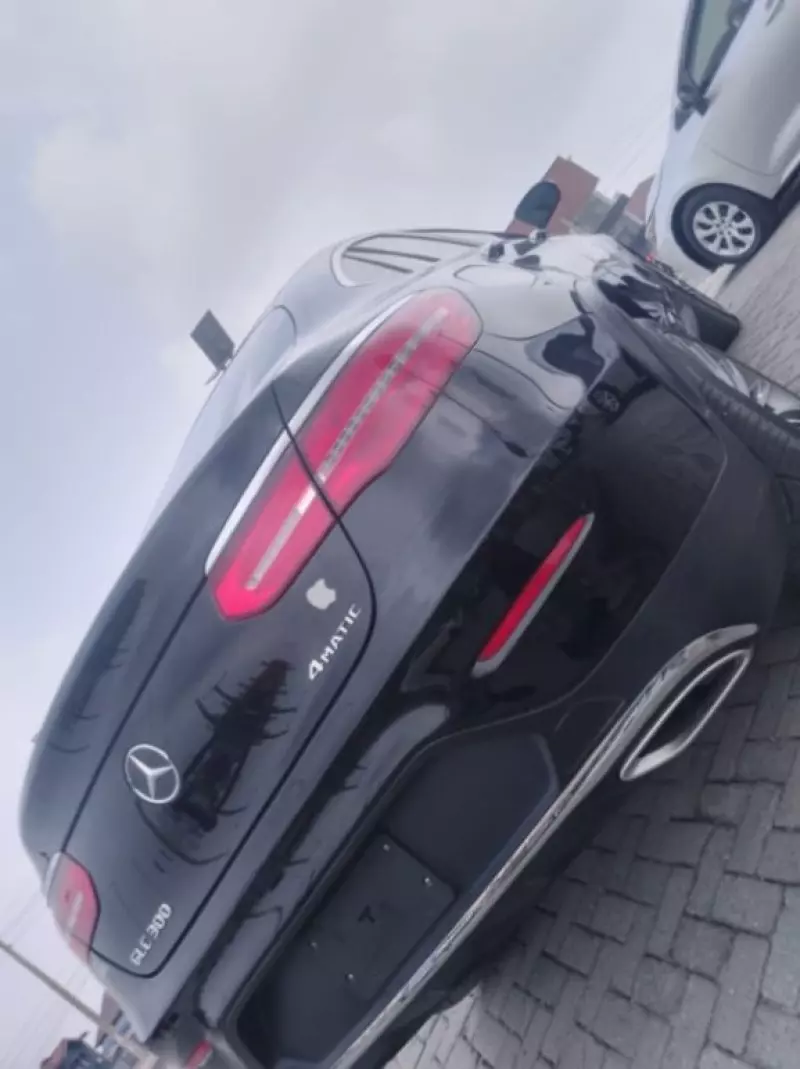 Mercedes-Benz GLC 300   - 2017